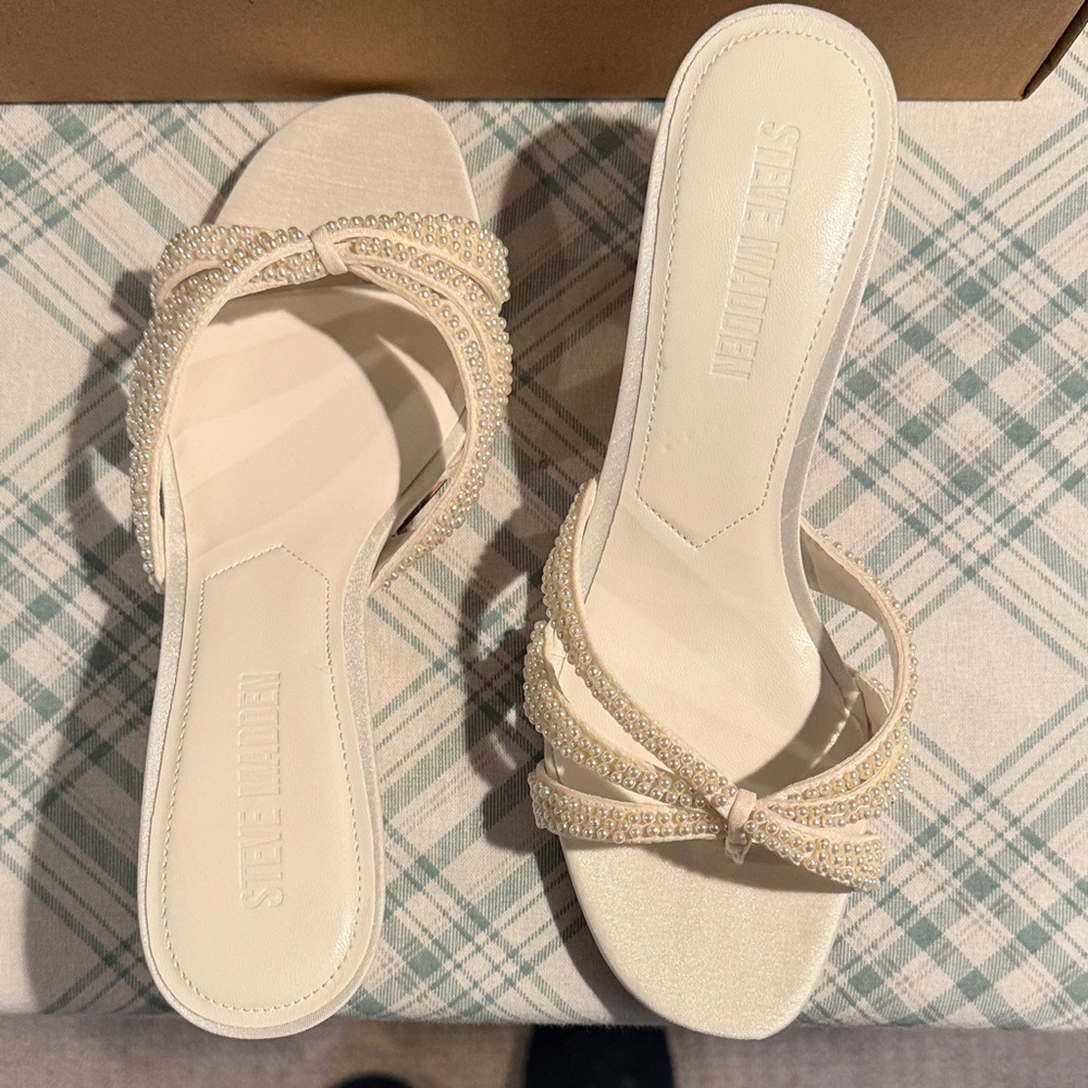 NWT Steve Madden Pearl White Embellished heels